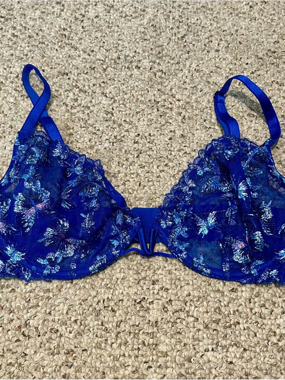 Victoria’s Secret low cut Demi bra - 34D